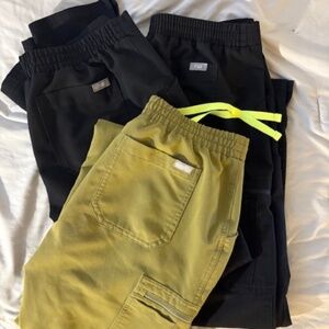Figs Yola skinny scrub pants x 3 together ( S )